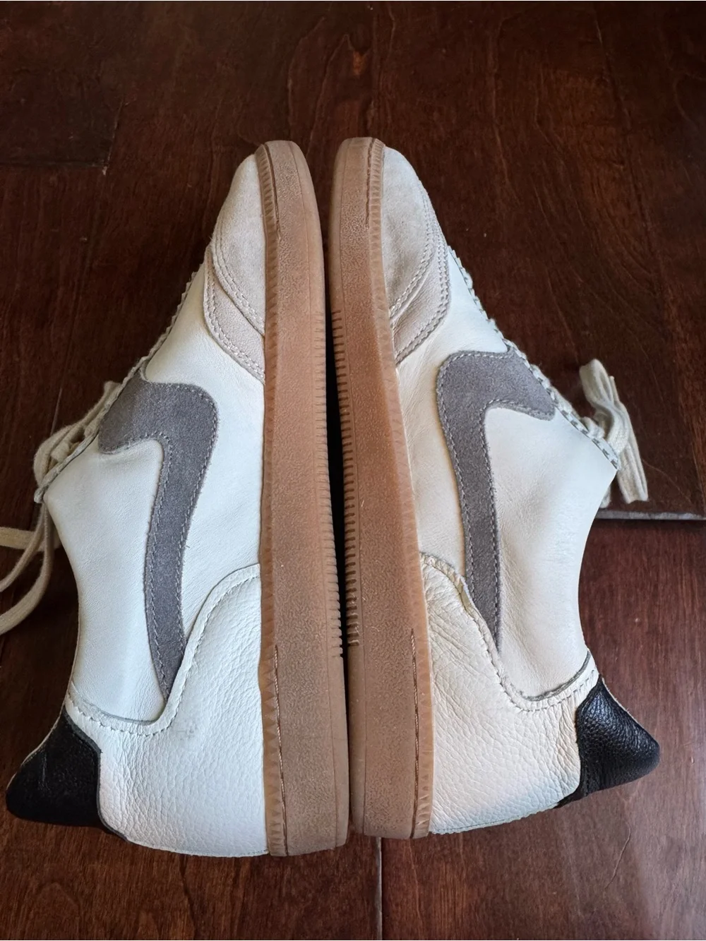 Dolce Vita Notice Sneakers, Color White/Gray, Size 8.